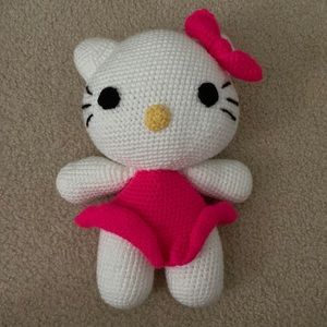 handmade knitted hello kitty